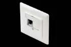 PLACA 45x45 2RJ45 KEYSTONE INCLINADA CON VENTANA en cableyrack.com